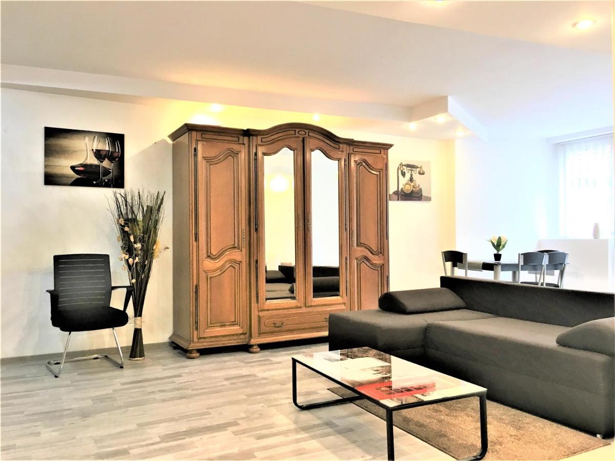 Large Apartment In Ultra-Central Location Brașov Exterior foto