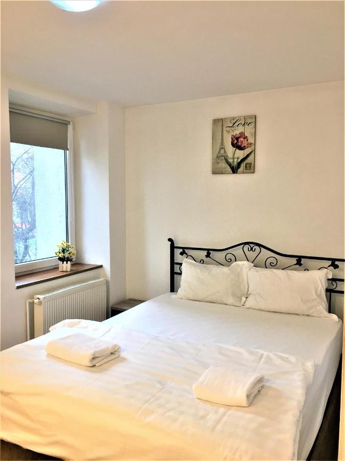 Large Apartment In Ultra-Central Location Brașov Exterior foto